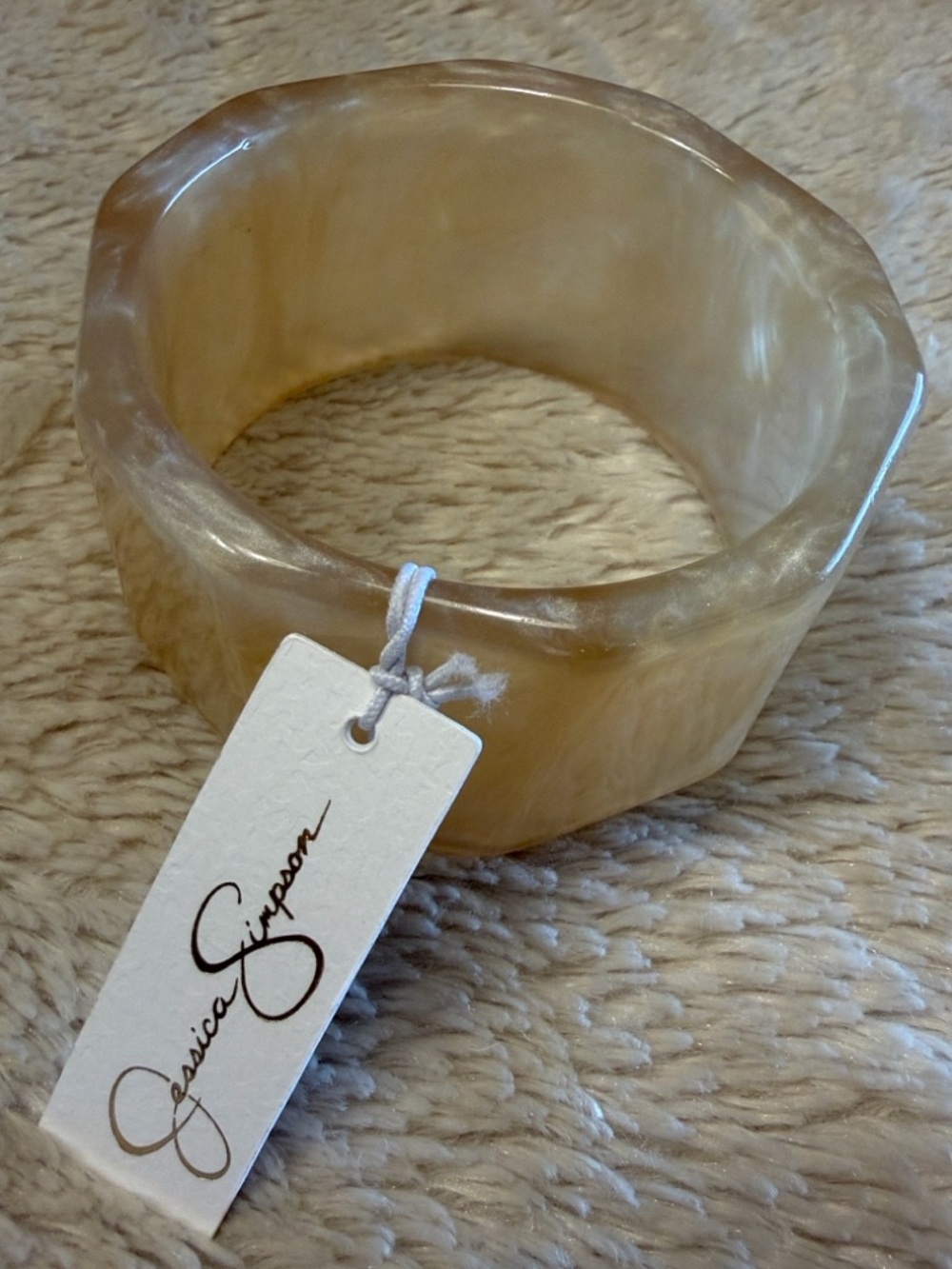 JESSICA SIMPSON Resin Wide Bracelet - Picture 6 of 6